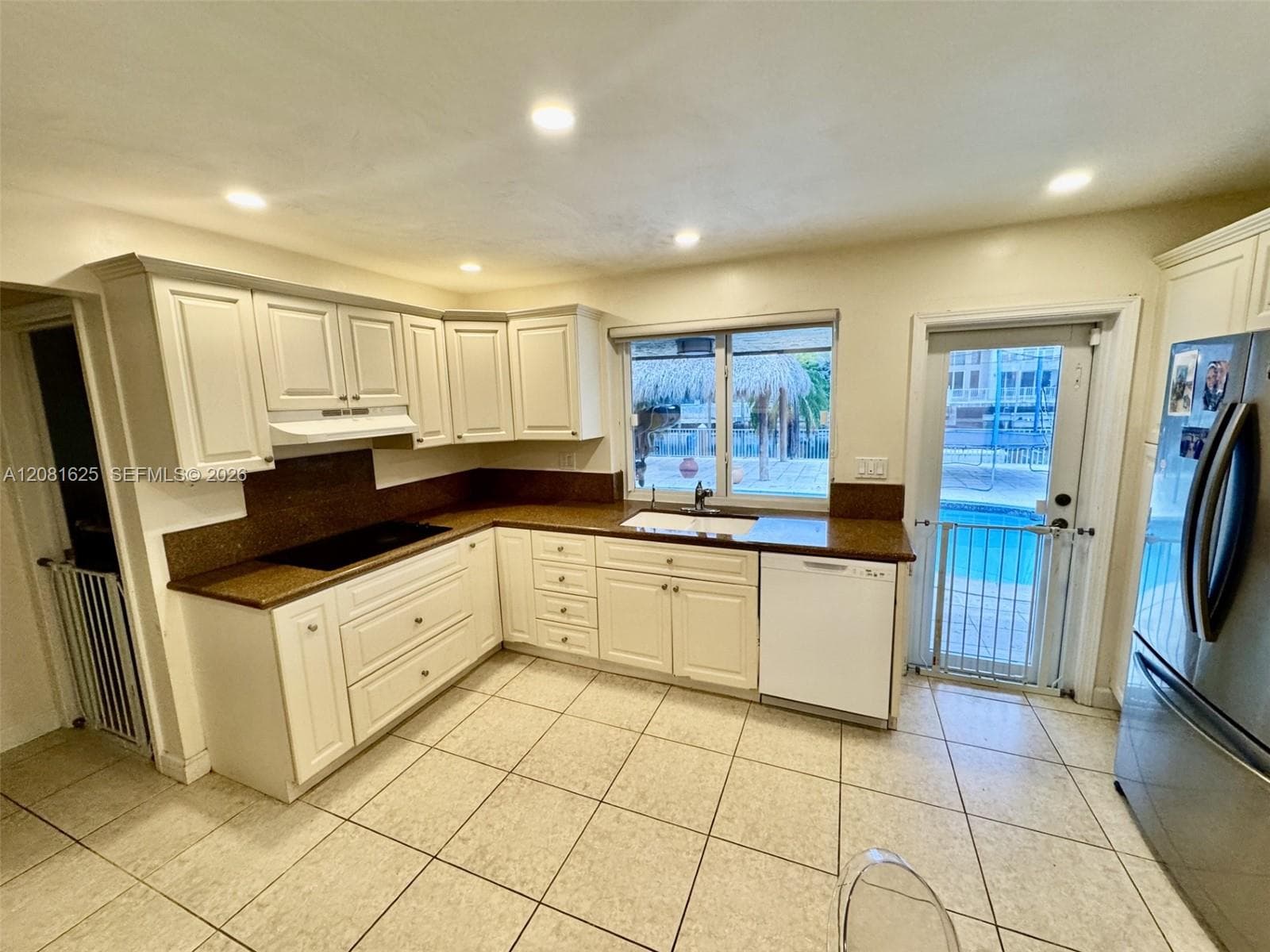 3324 NE 167th St, North Miami Beach FL 33160