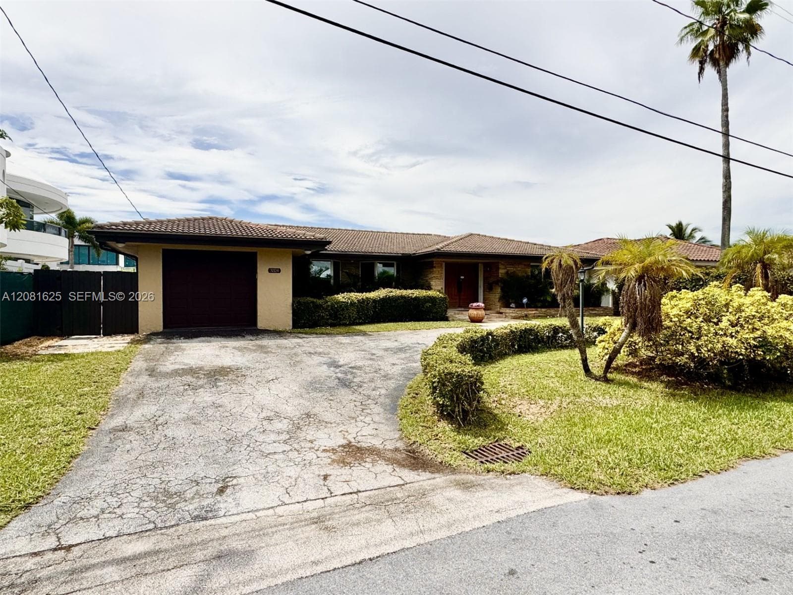 3324 NE 167th St, North Miami Beach FL 33160