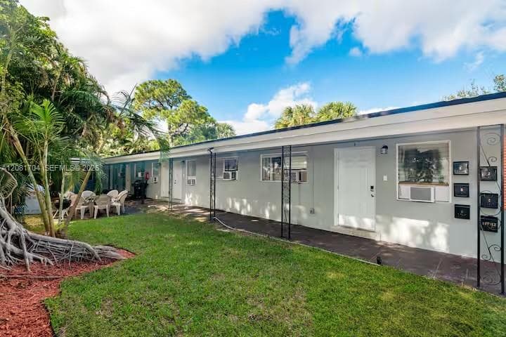1017 NE 14th Ave, Fort Lauderdale FL 33304