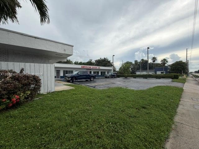 595 W Prospect Rd, Oakland Park FL 33309