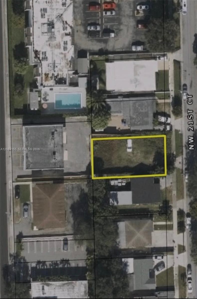 816 NW 21st Ct, Miami FL 33125