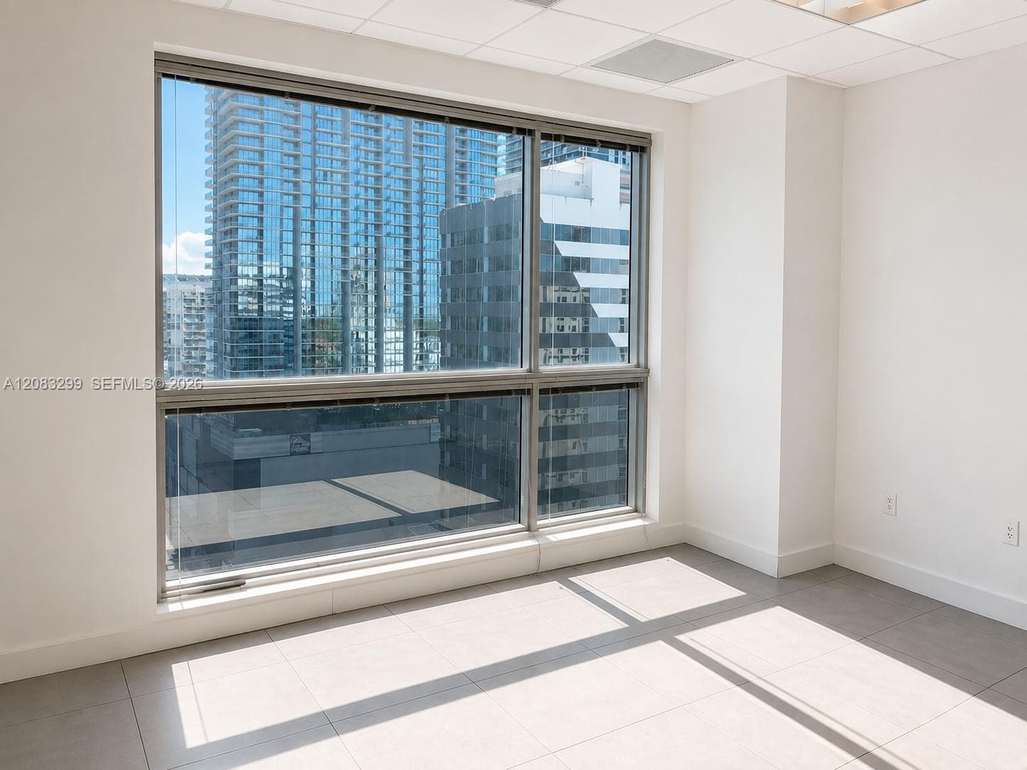 175 SW 7th St # 1809, Miami FL 33130