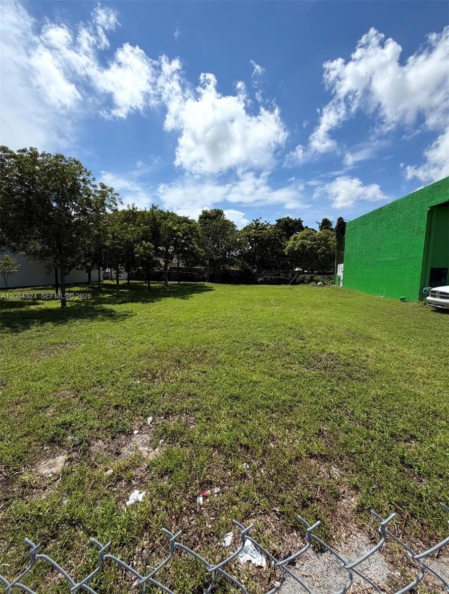 122 NW 22nd Ave, Miami FL 33125