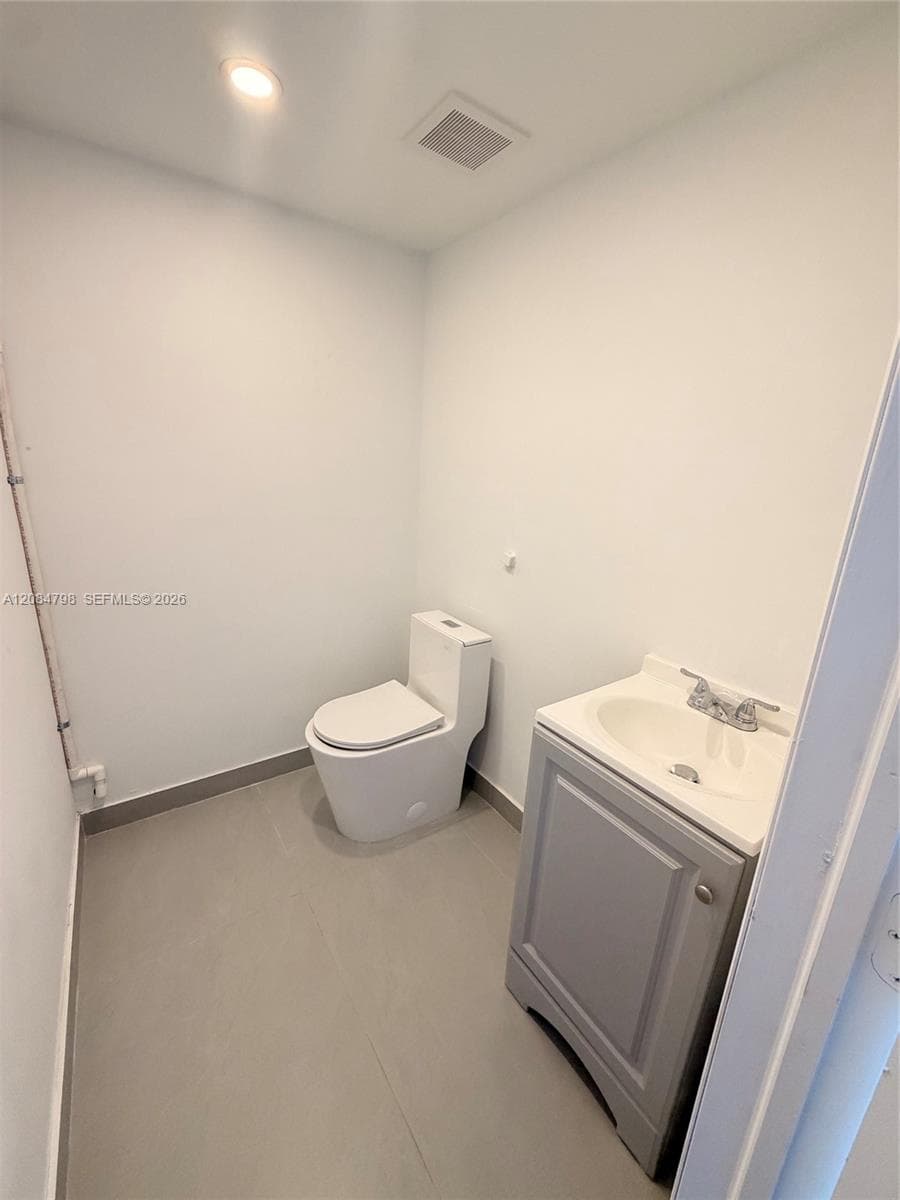 1899 NW 21st St # 8, Miami FL 33142