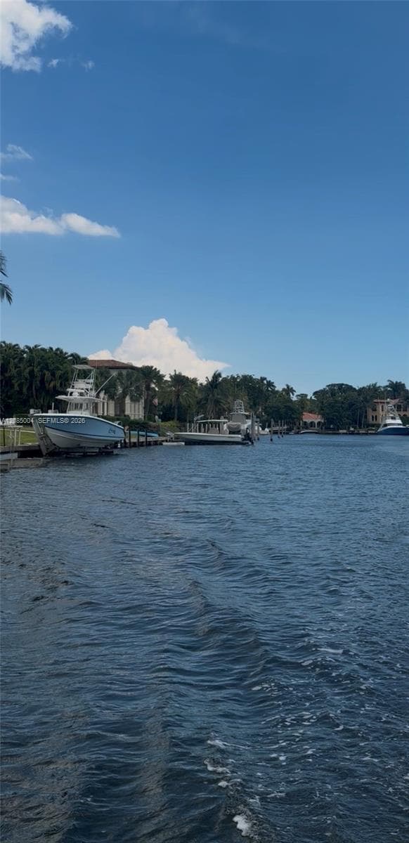 470 Marquesa Dr, Coral Gables FL 33156