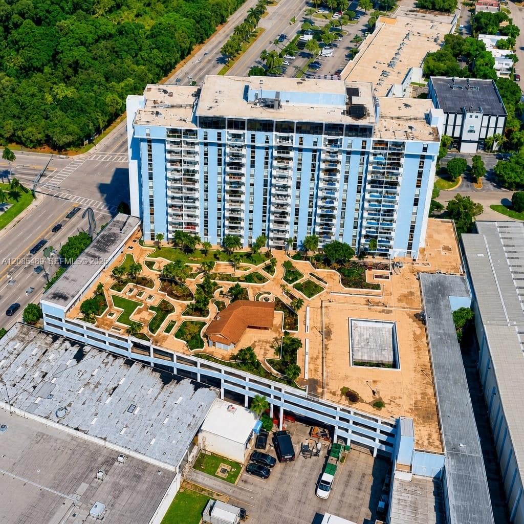 13499 Biscayne Blvd, North Miami FL 33181
