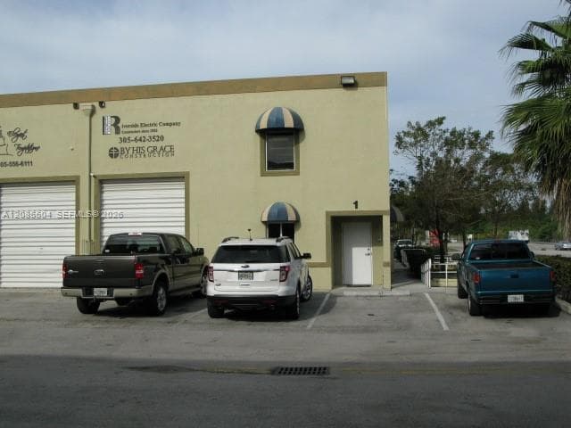 10840 NW 138th St # A, Hialeah Gardens FL 33018