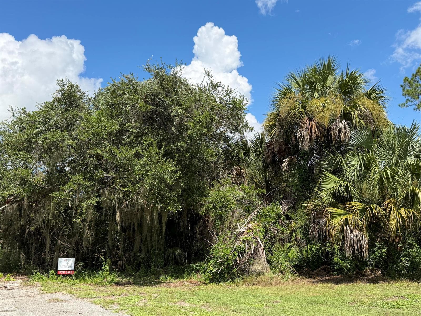 4550 SANDALWOOD Drive, FL 33935