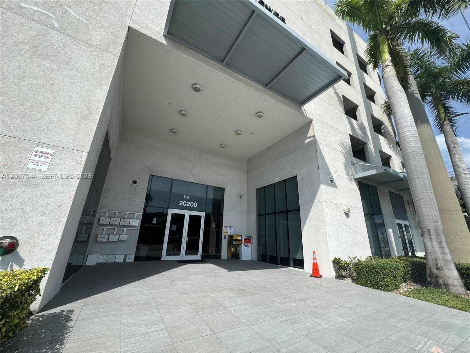 20200 W Dixie Hwy G07 Hwy # G07, Miami FL 33180
