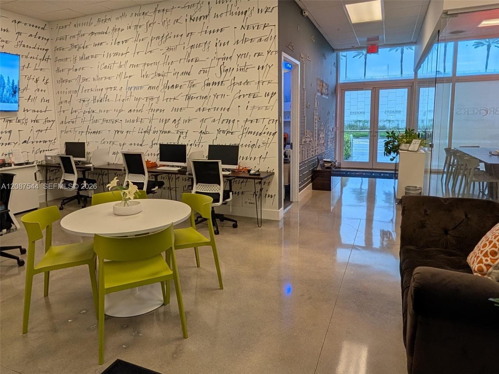 20200 W Dixie Hwy G07 Hwy # G07, Miami FL 33180