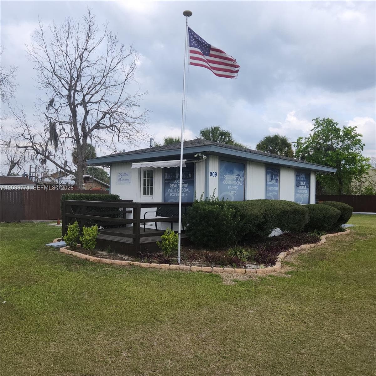909 SW 10th St (HWY 200), Other City - In The State Of Florida FL 34471