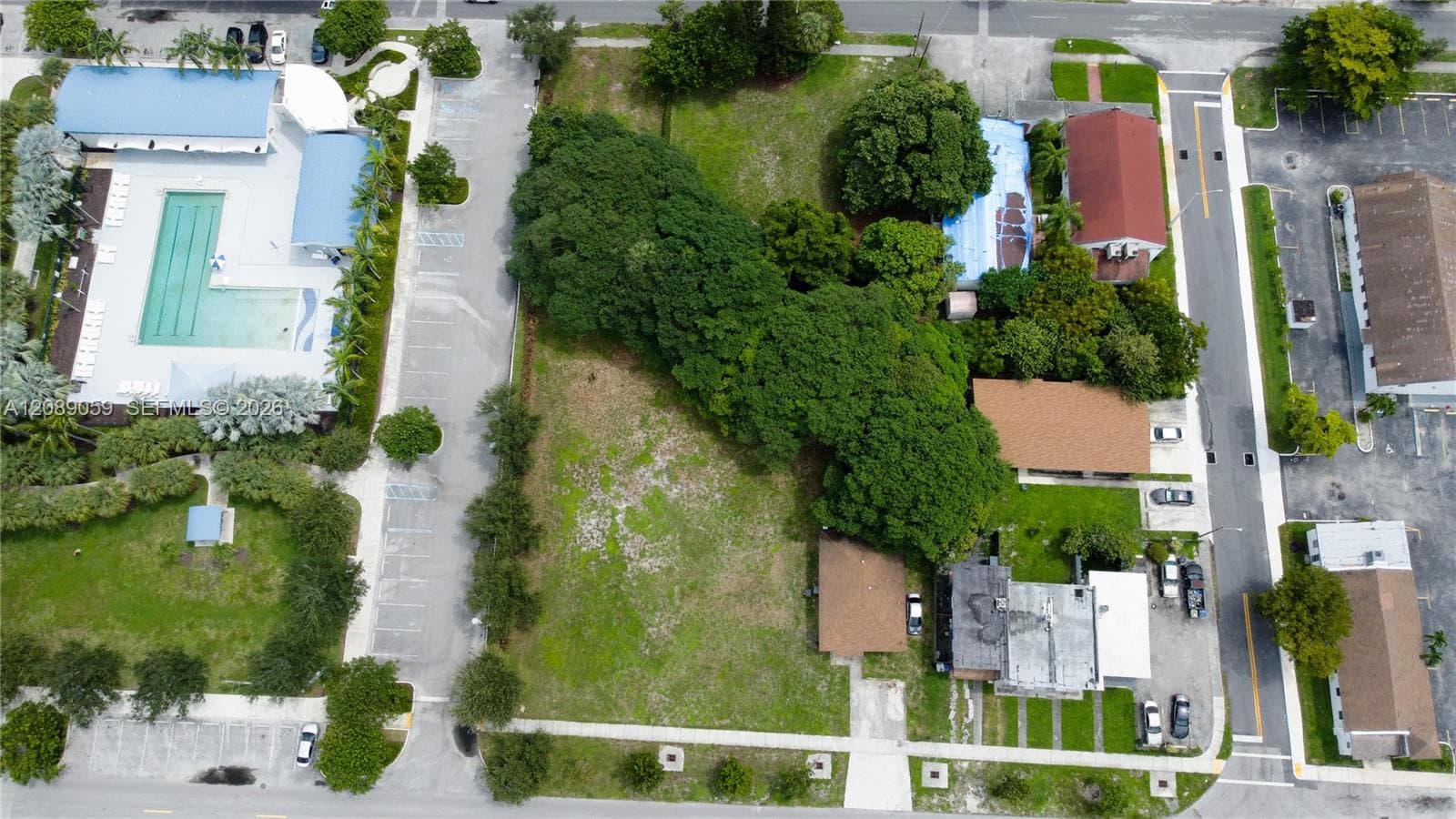 708 NW 2nd Ave, Hallandale Beach FL 33009