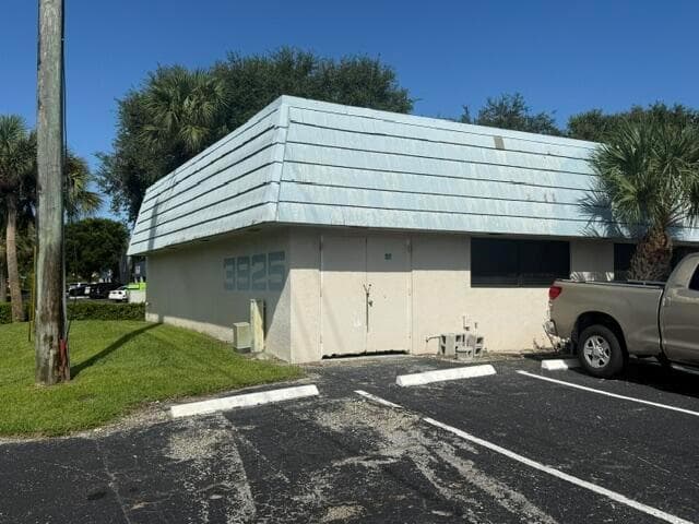 3925 Investment Lane # 32, West Palm Beach FL 33404