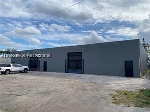 3520 NW 51st St, Miami FL 33142