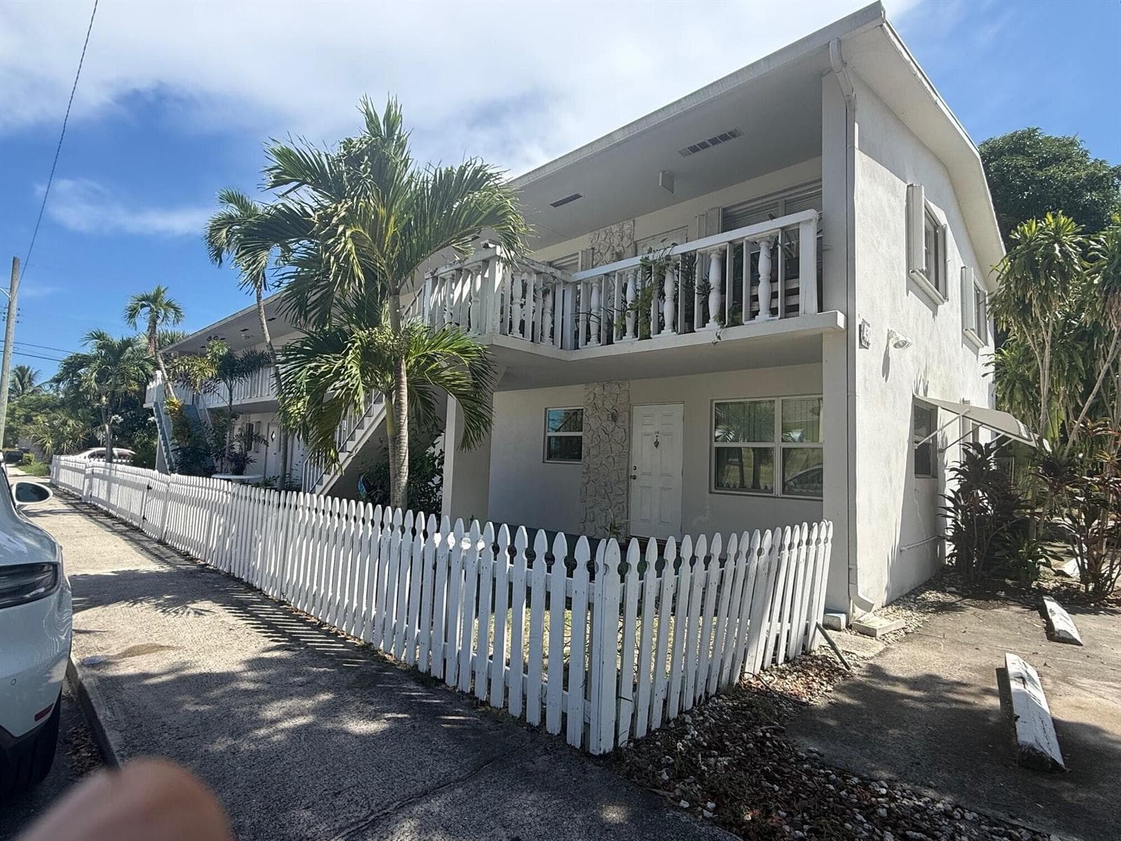 430 N J Street # 6B, FL 33460