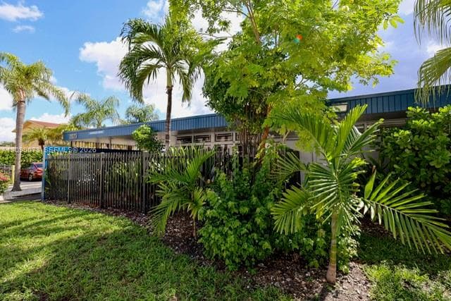 2825 E 4th Ave, Hialeah FL 33013