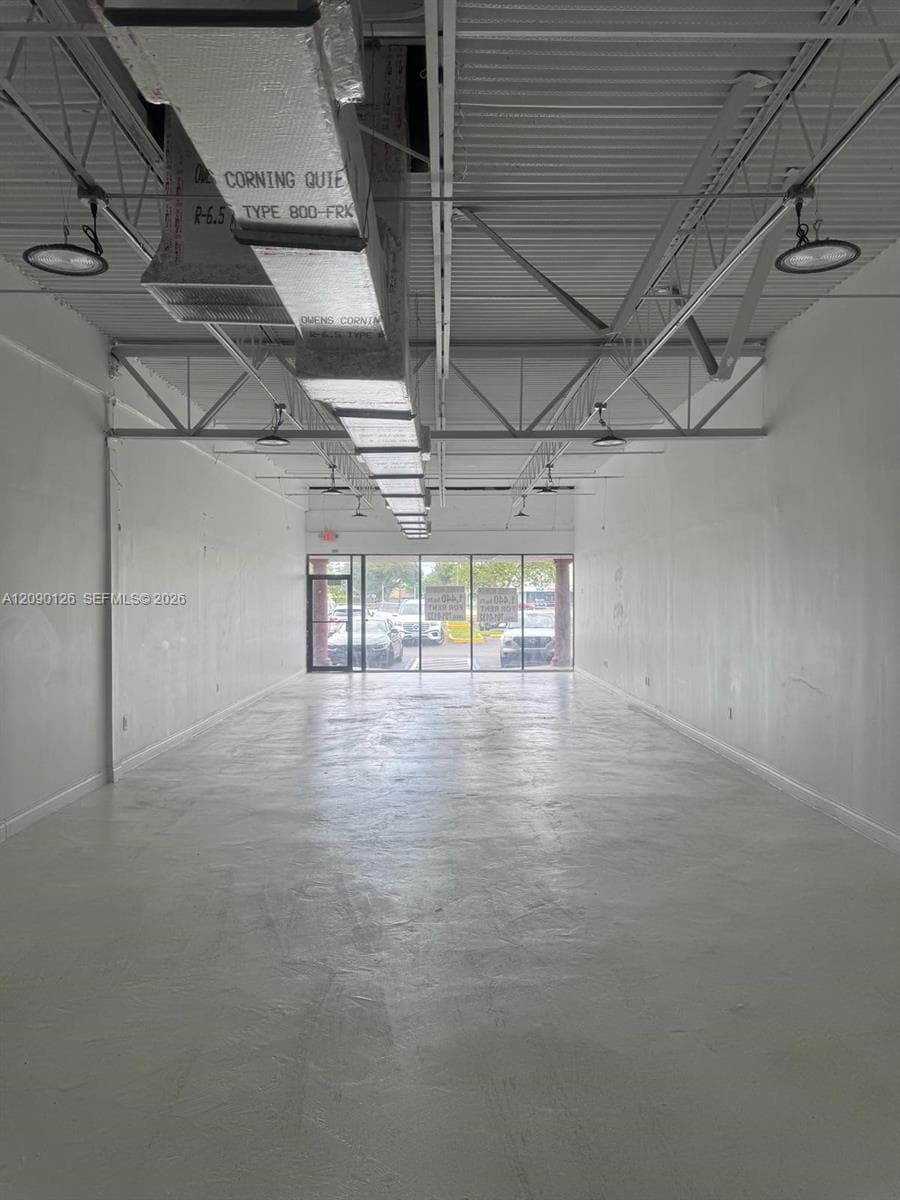 4713 N University Dr, Lauderhill FL 33351
