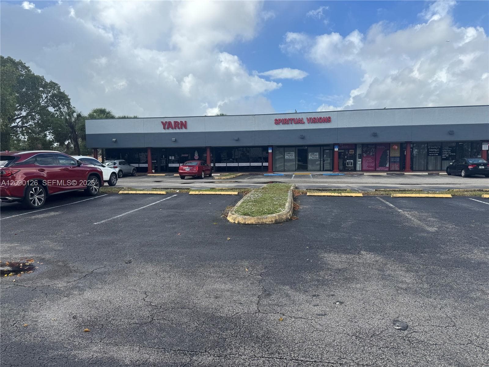 4713 N University Dr, Lauderhill FL 33351