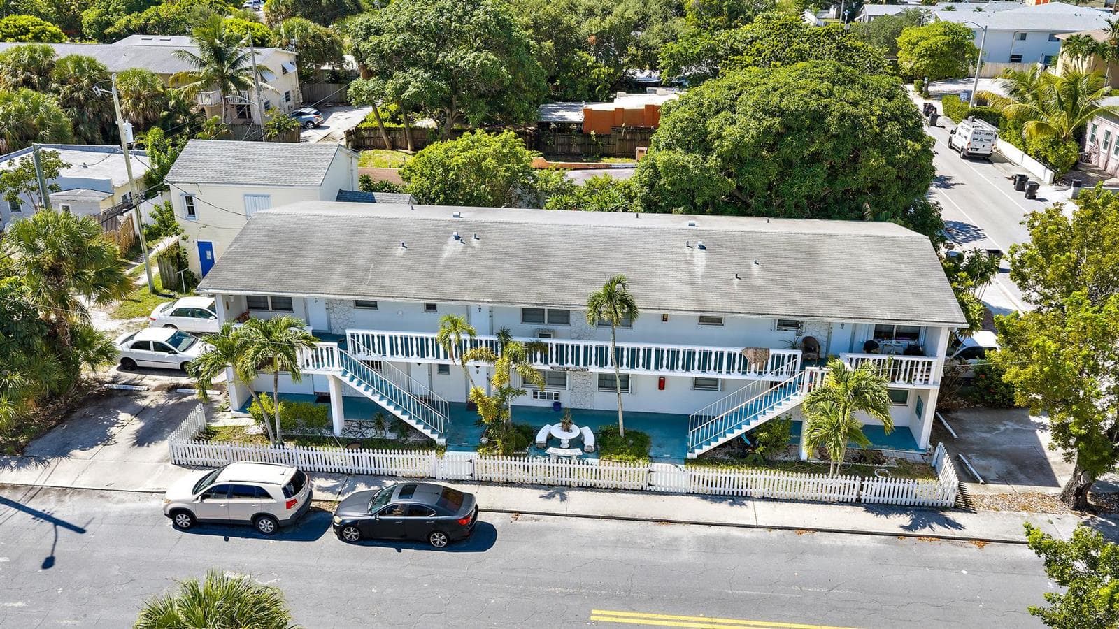 430 N J Street # 6B, FL 33460