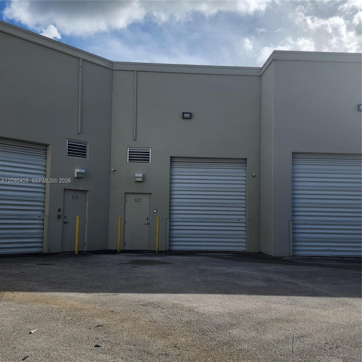 2051 NW 112th Ave, Sweetwater FL 33172