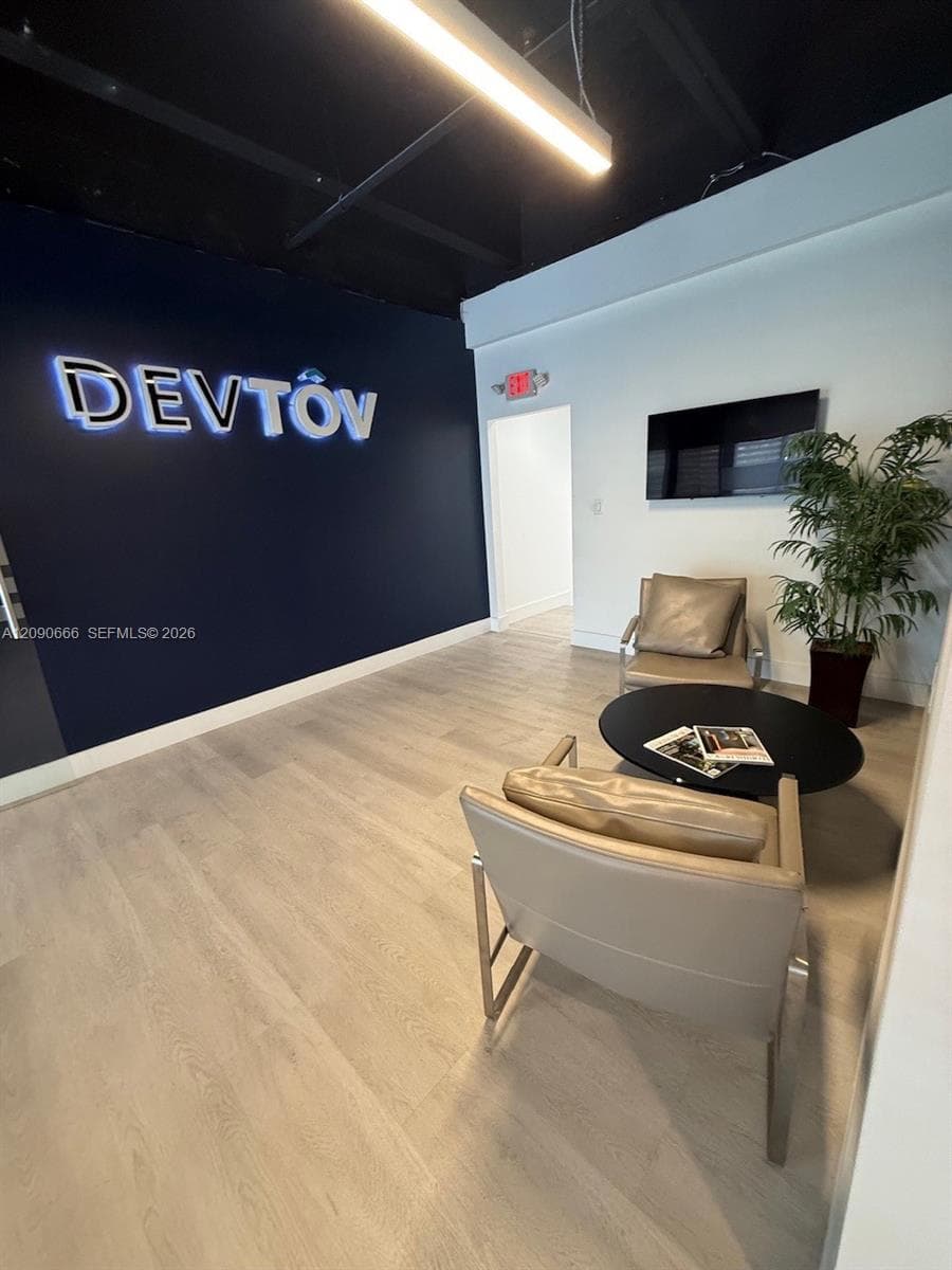 7774 NW 46th St # 7774, Doral FL 33166