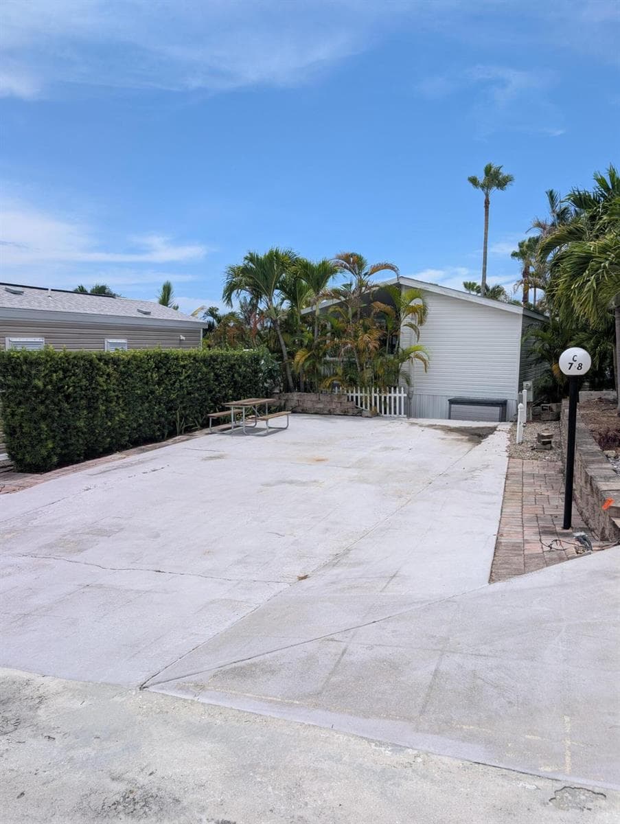 900 JUNO OCEAN Walk, Juno Beach FL 33408