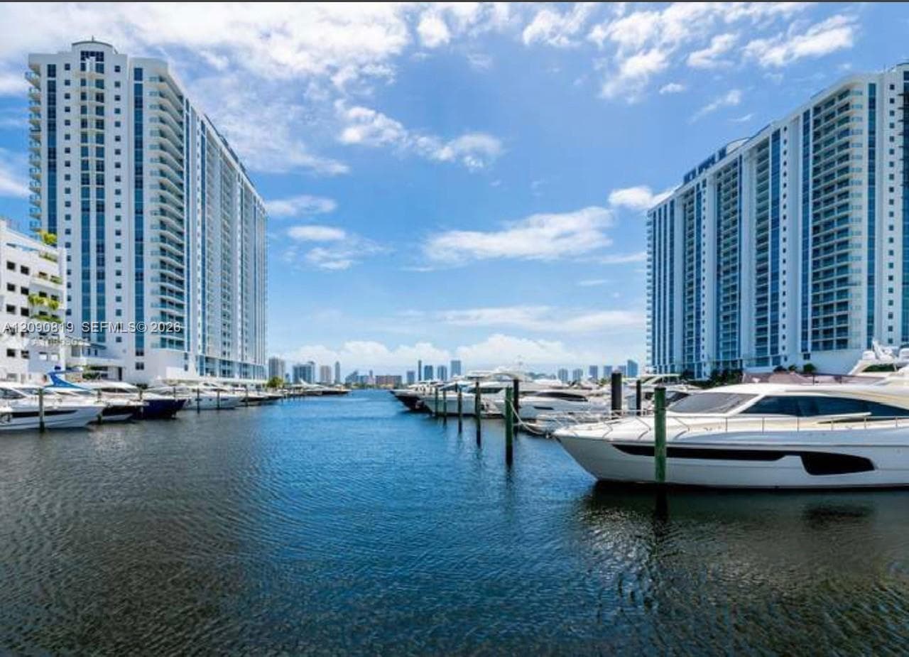 17211 Biscayne Blvd BS-62, North Miami Beach FL 33160