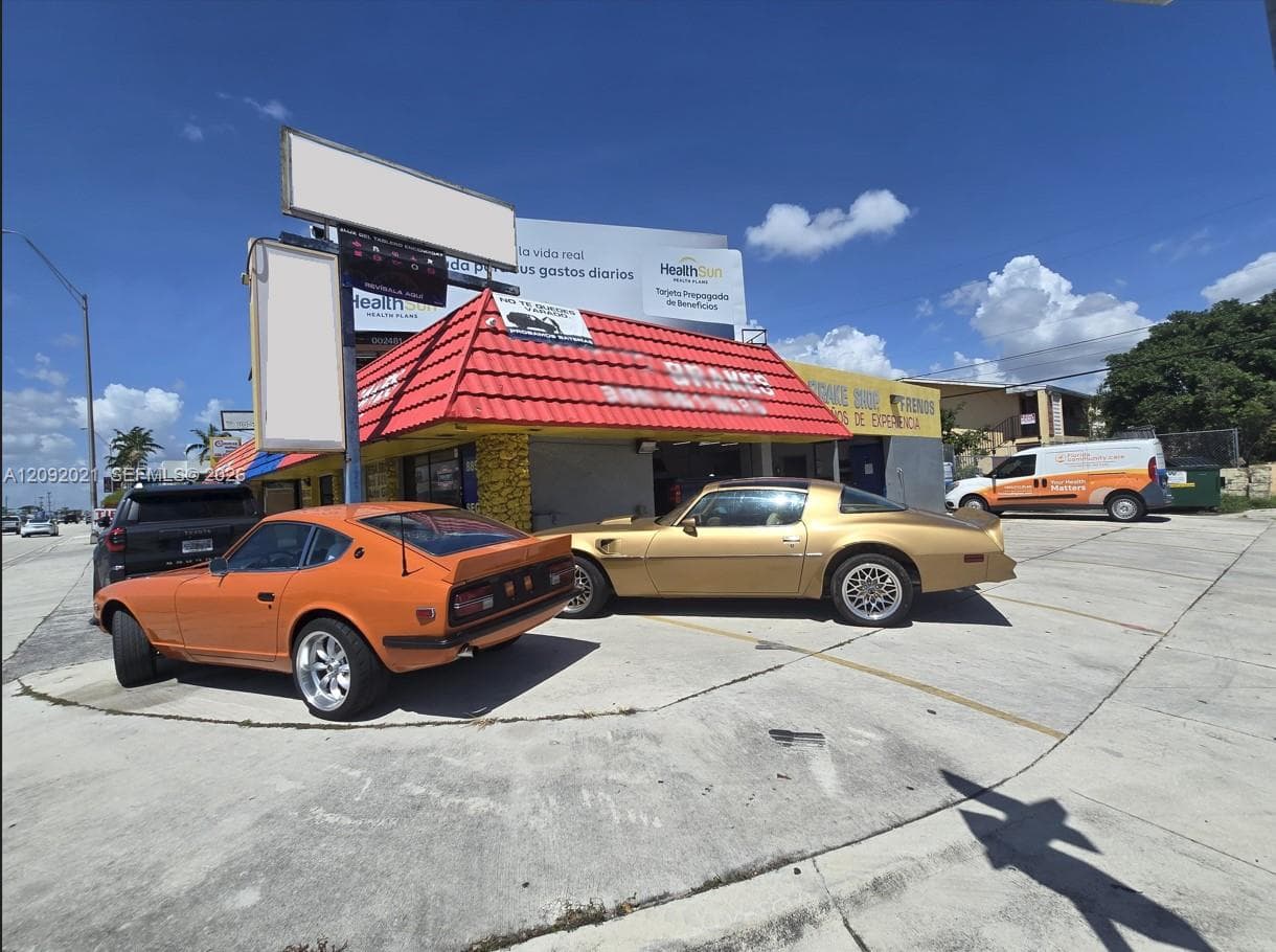 Miami, FL, 33165
