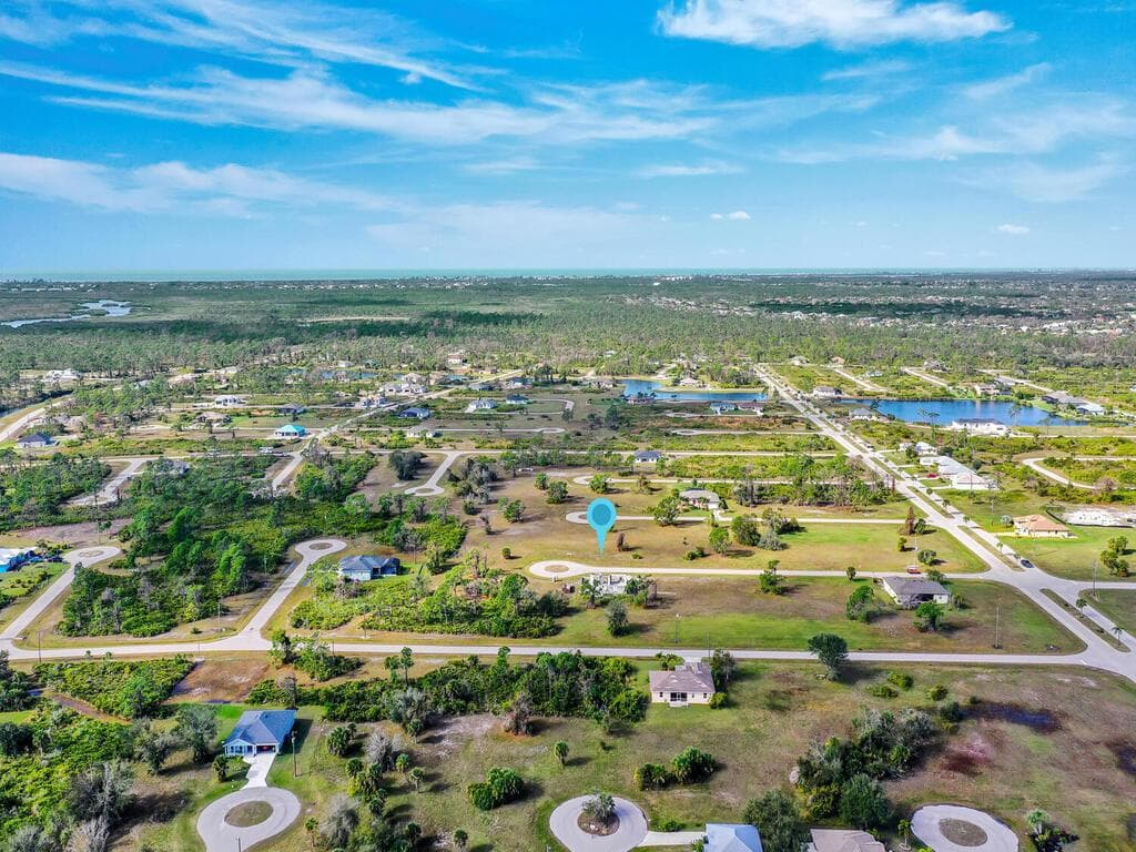 6 GARNET Drive, FL 33946