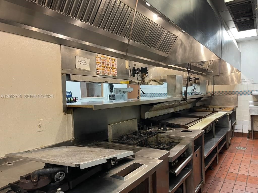 18279 Pines Blvd, Pembroke Pines FL 33029