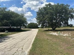 1288 Blue Heron Drive, Sebring FL 33876