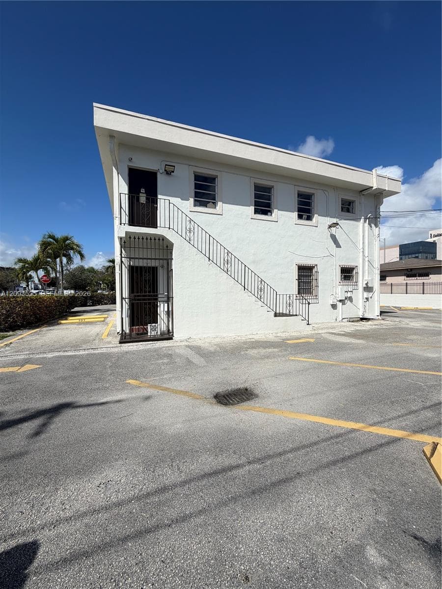 1933 SW 27th Ave, Miami FL 33145