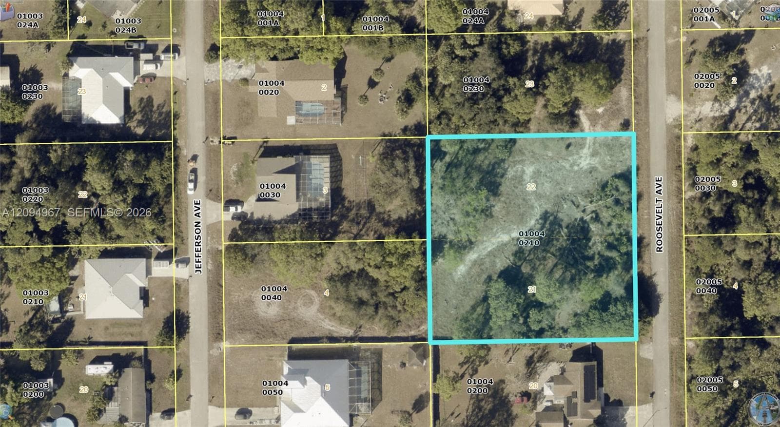 17 Roosevelt Ave, Lehigh Acres FL 33936