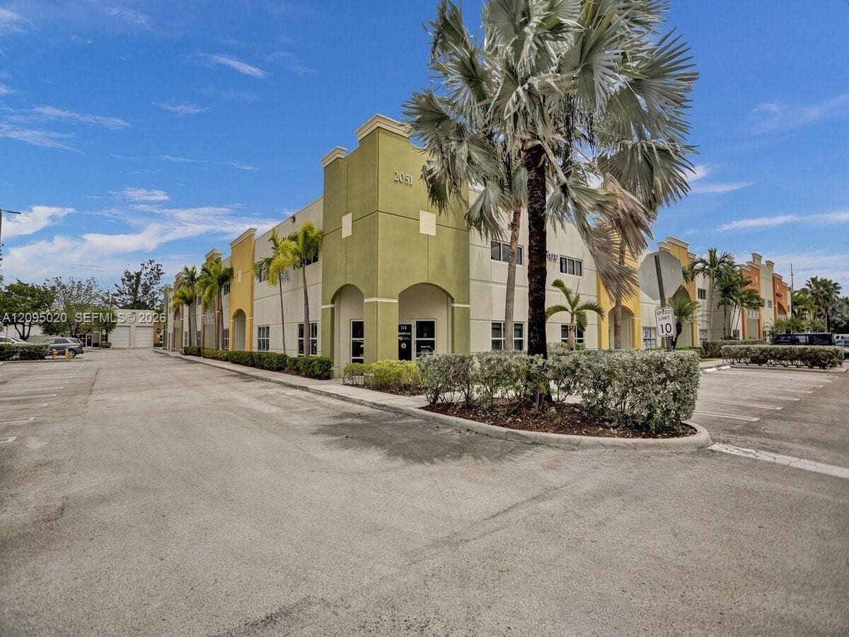 2051 NW 112th Ave # 109, Sweetwater FL 33172