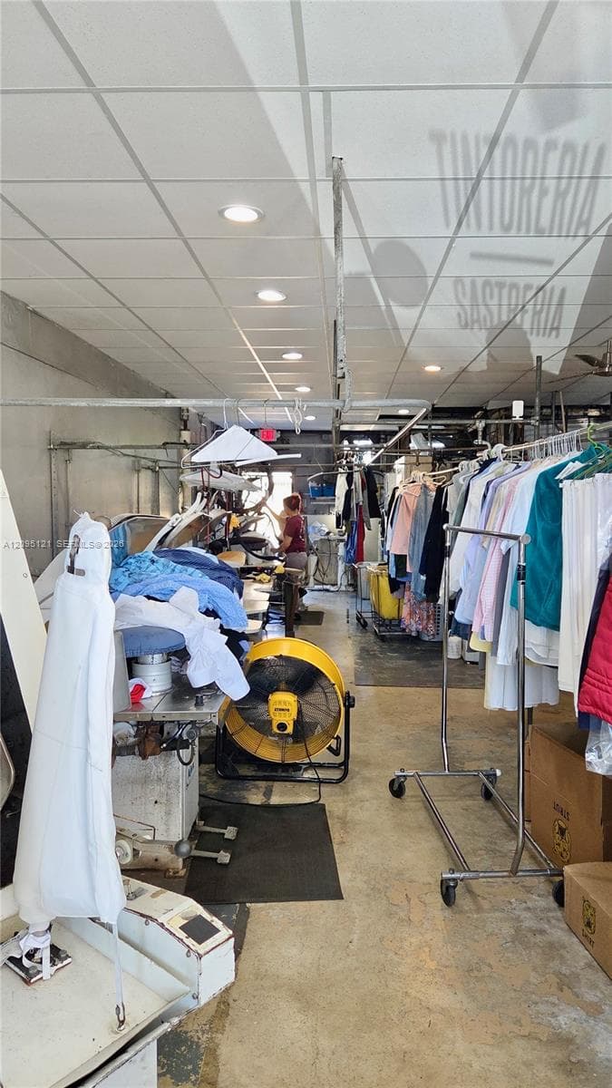 4246 W 16th Ave, Hialeah FL 33012