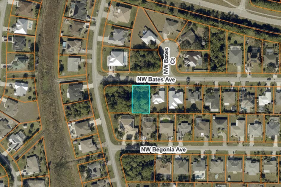 5850 NW Bates Avenue, Port St. Lucie FL 34986