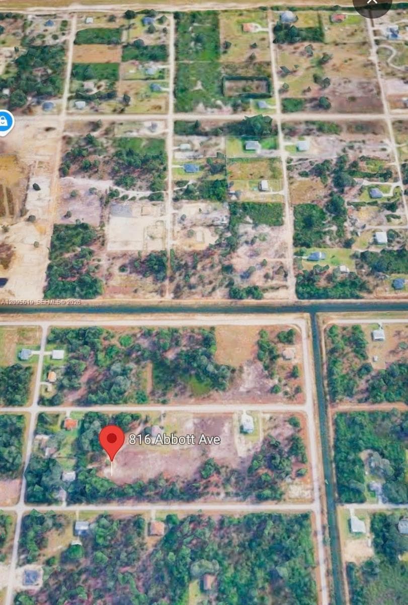 816 Abbott Ave, Lehigh Acres FL 33972