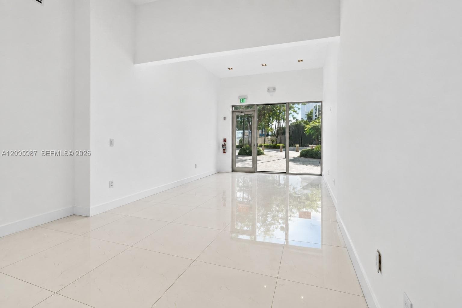19370 Collins Ave # 3, Sunny Isles Beach FL 33160