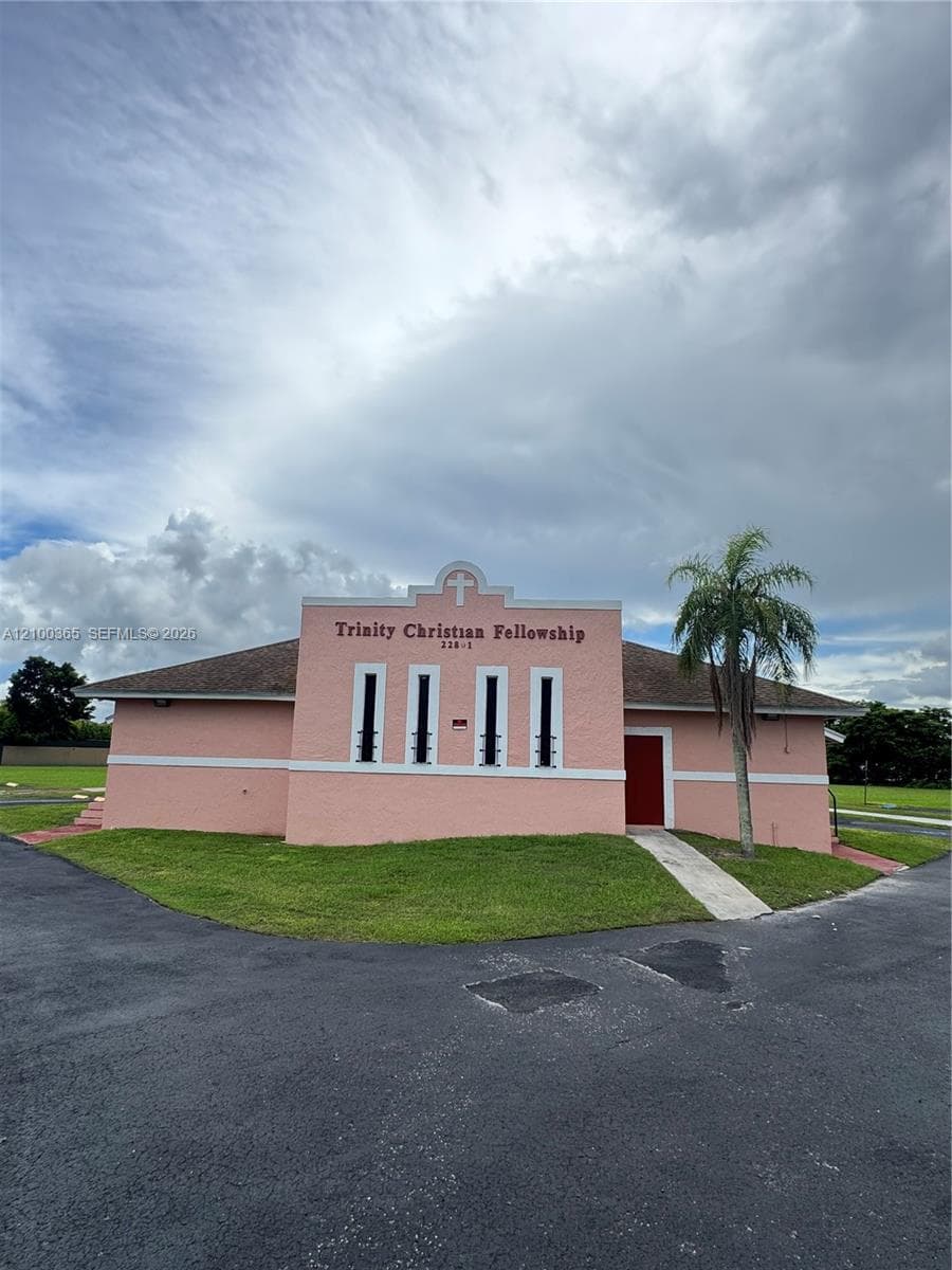 22801 SW 117th Ave, Miami FL 33170