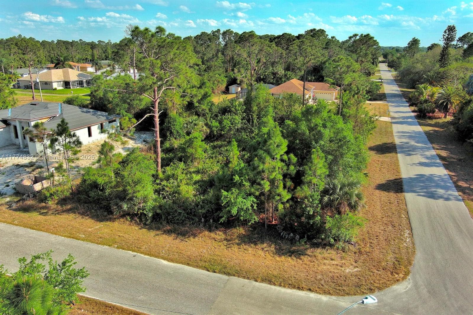 2500 E 9th St, Lehigh Acres FL 33936