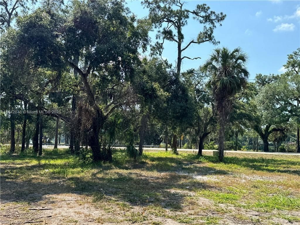 500 Avalon Ave, LaBelle, FL 33935