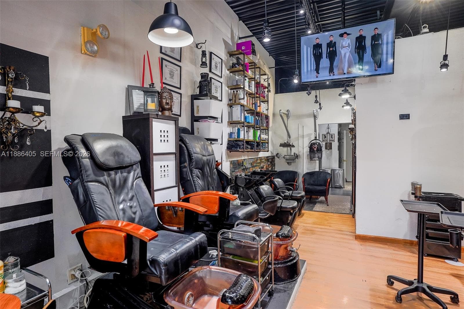 2 PEDICURES SPA