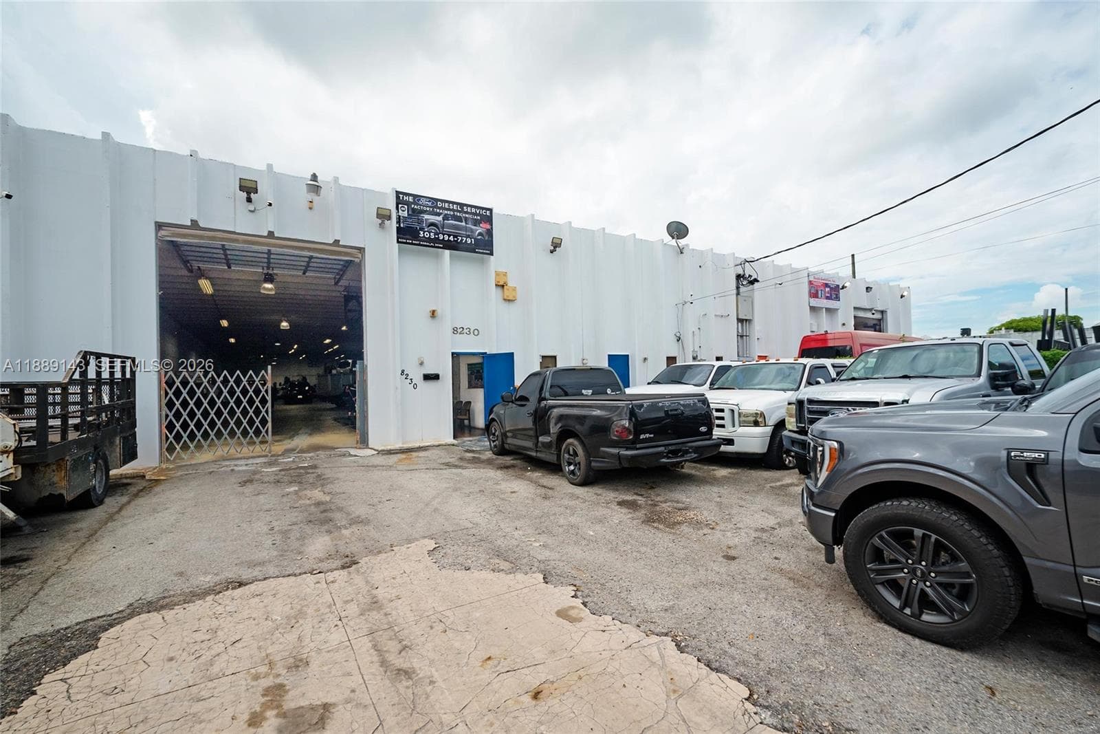 8230 NW 56 St