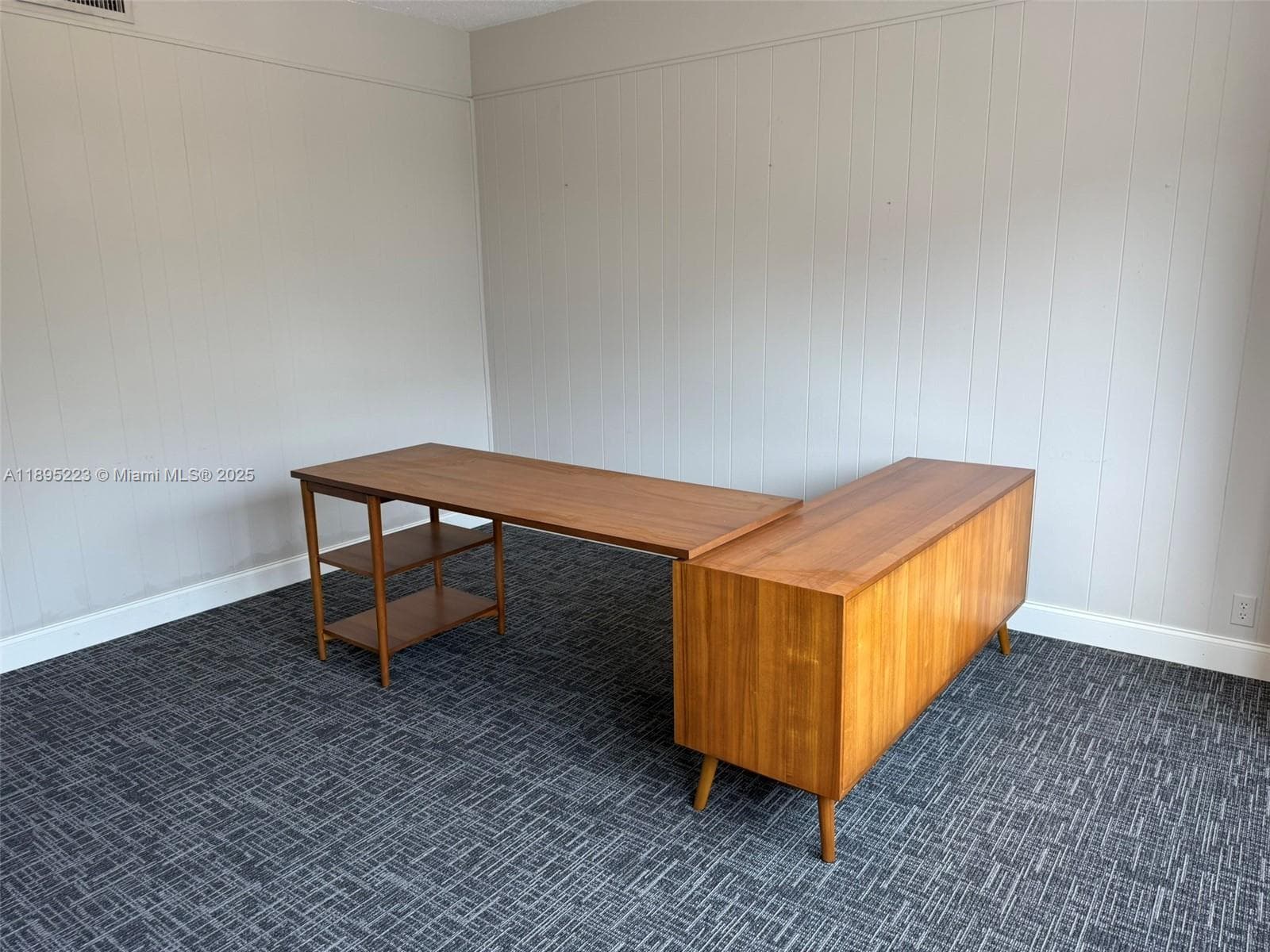 Suite 401- Private office 3