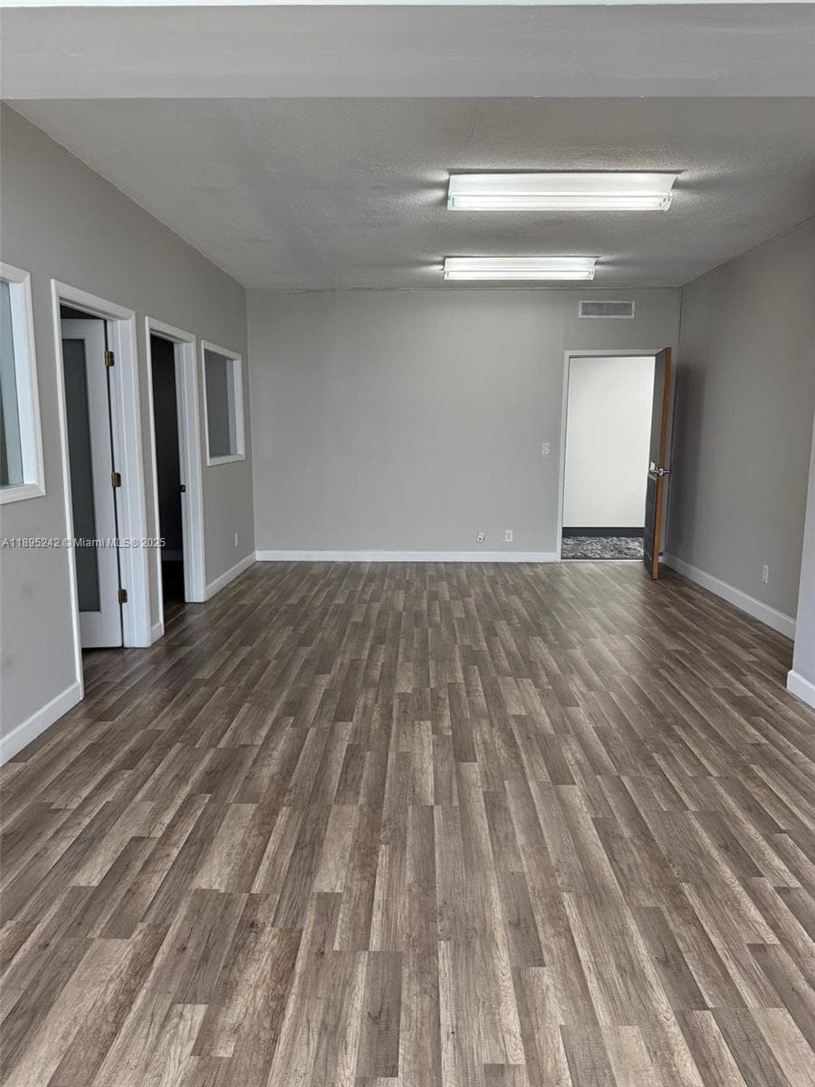 Suite 406- coworking space