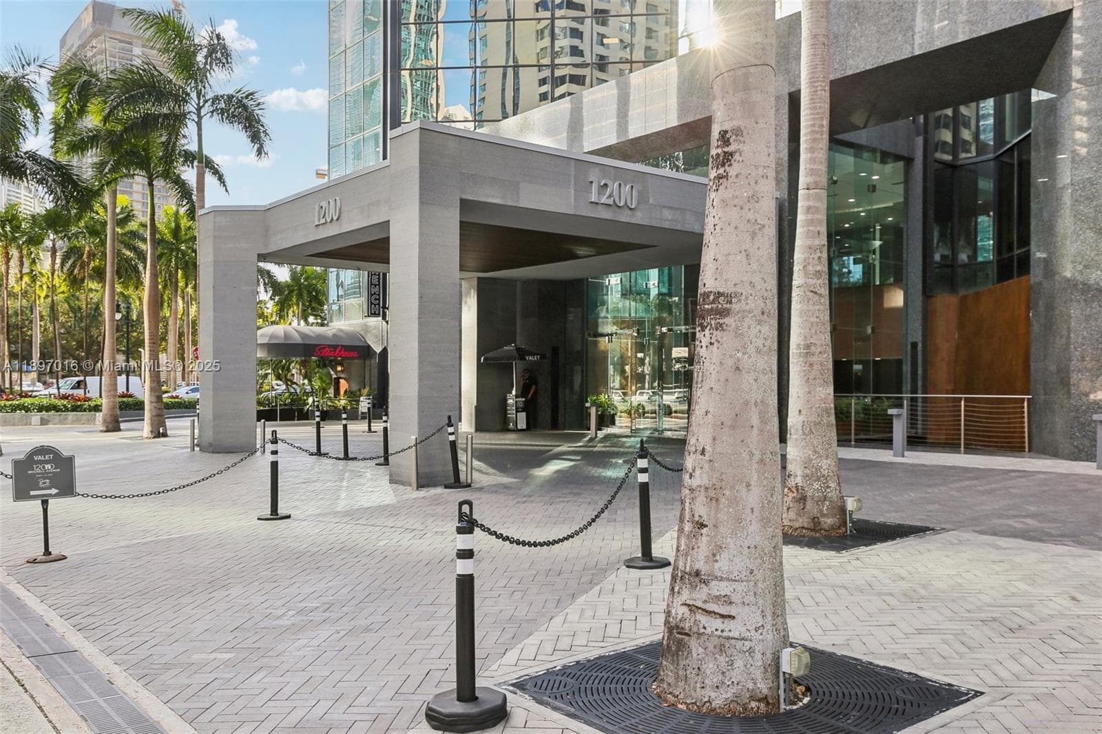 1200 Brickell Ave # D, Miami FL 33131