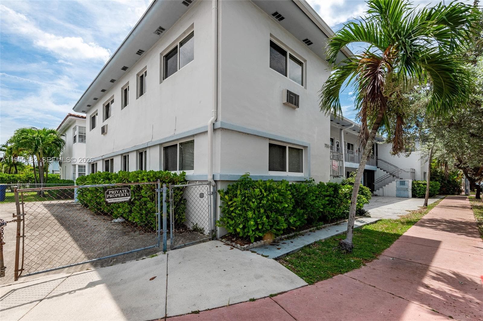 7155 Rue Notre Dame, Miami Beach FL 33141