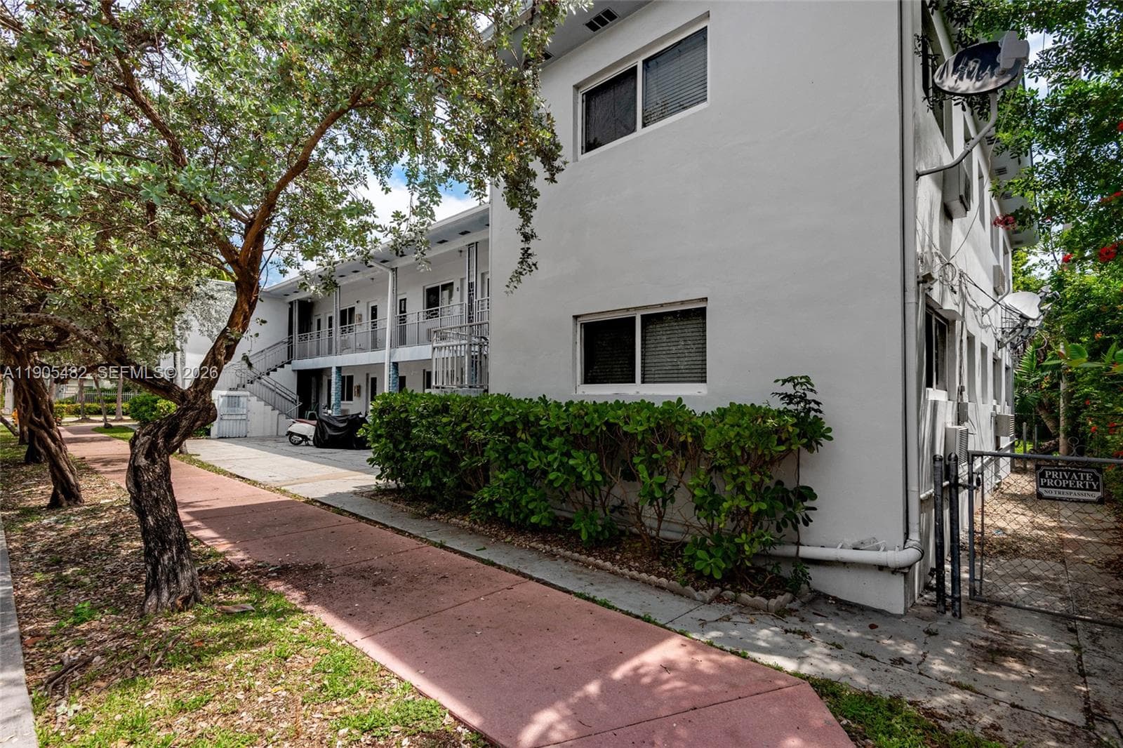 7155 Rue Notre Dame, Miami Beach FL 33141