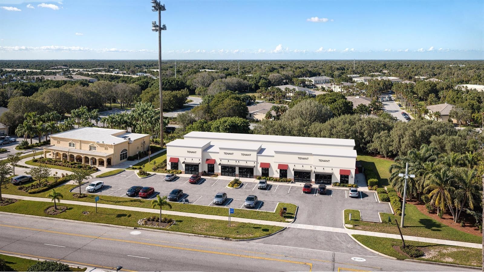 Hobe Sound Retail_01 (w Signage)