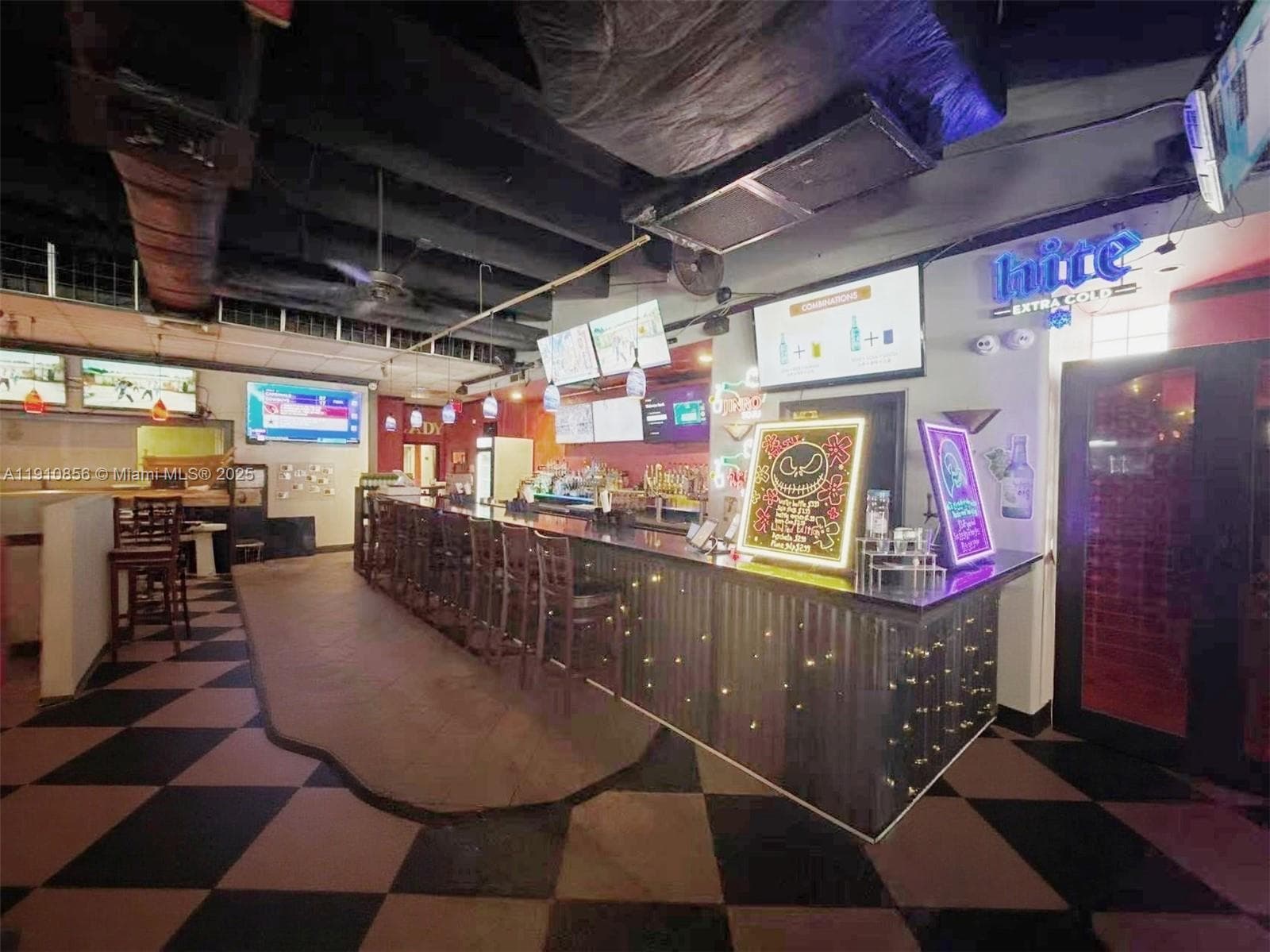 7225 W OKALAND PARK BLVD, Lauderhill FL 33313